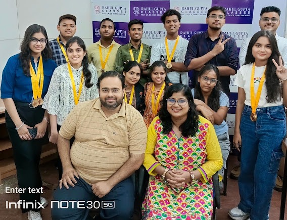 Students with Faculty at Campus
